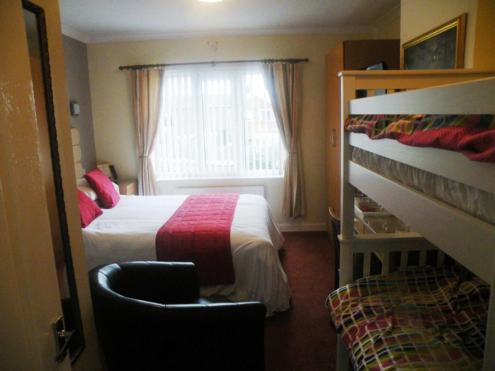 Rother Valley View B&B Sheffield Bagian luar foto