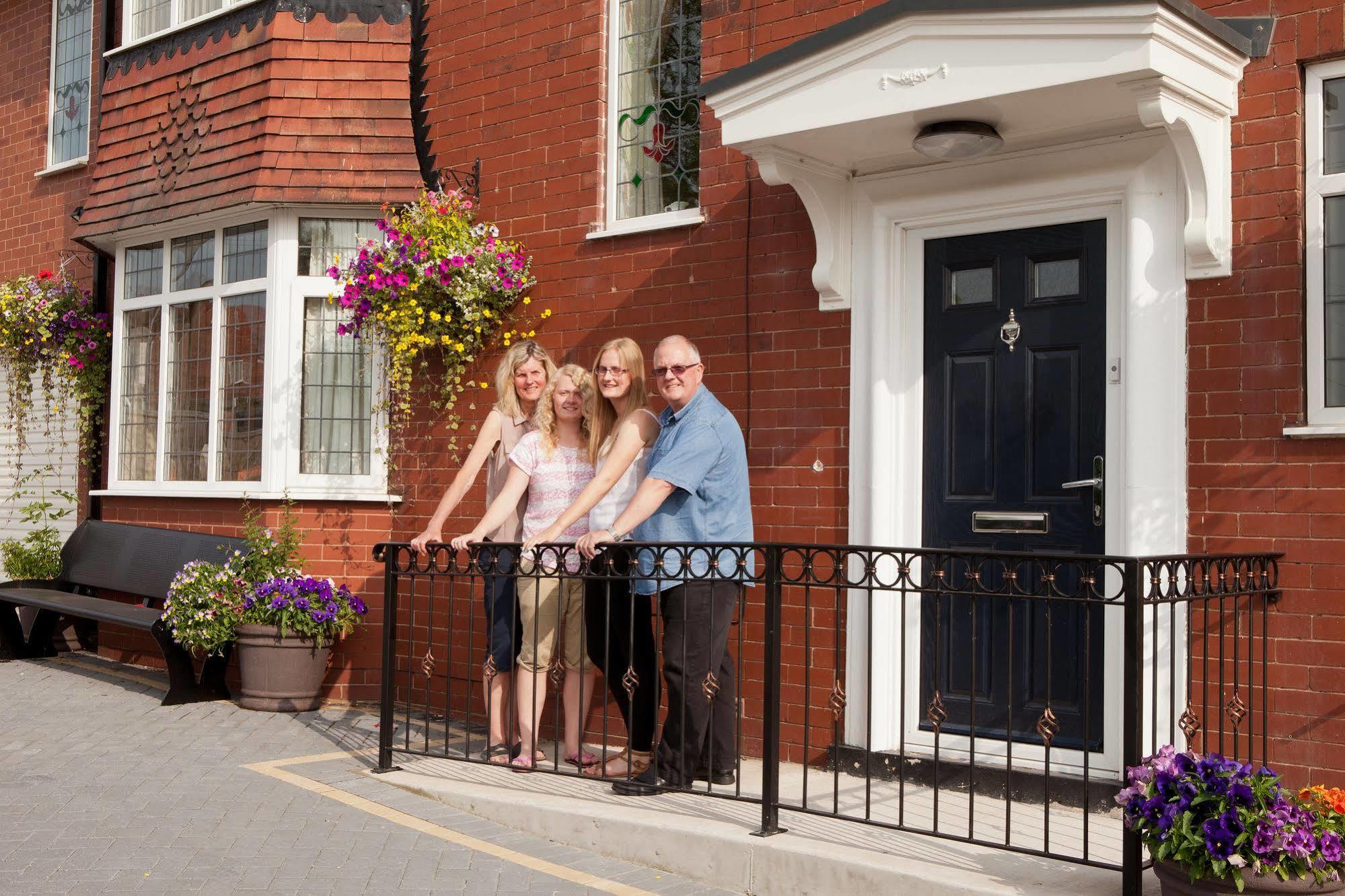 Rother Valley View B&B Sheffield Bagian luar foto